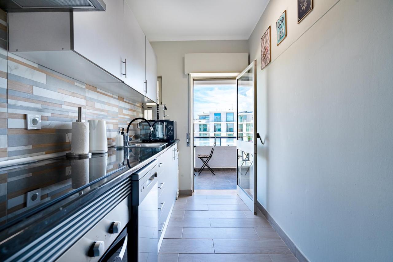 Beachfront Apartment In Armacao アルマカオ・デ・ペラ エクステリア 写真